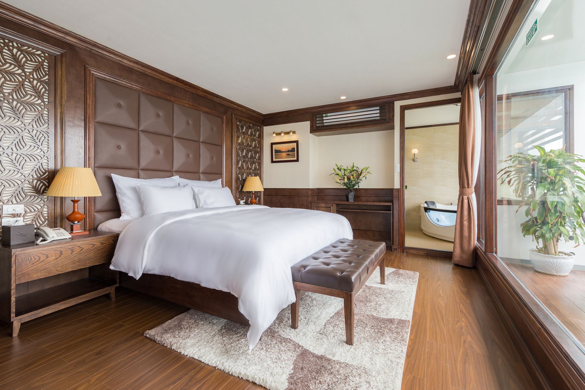 Mon Cheri Cruises Hotel Hanoi