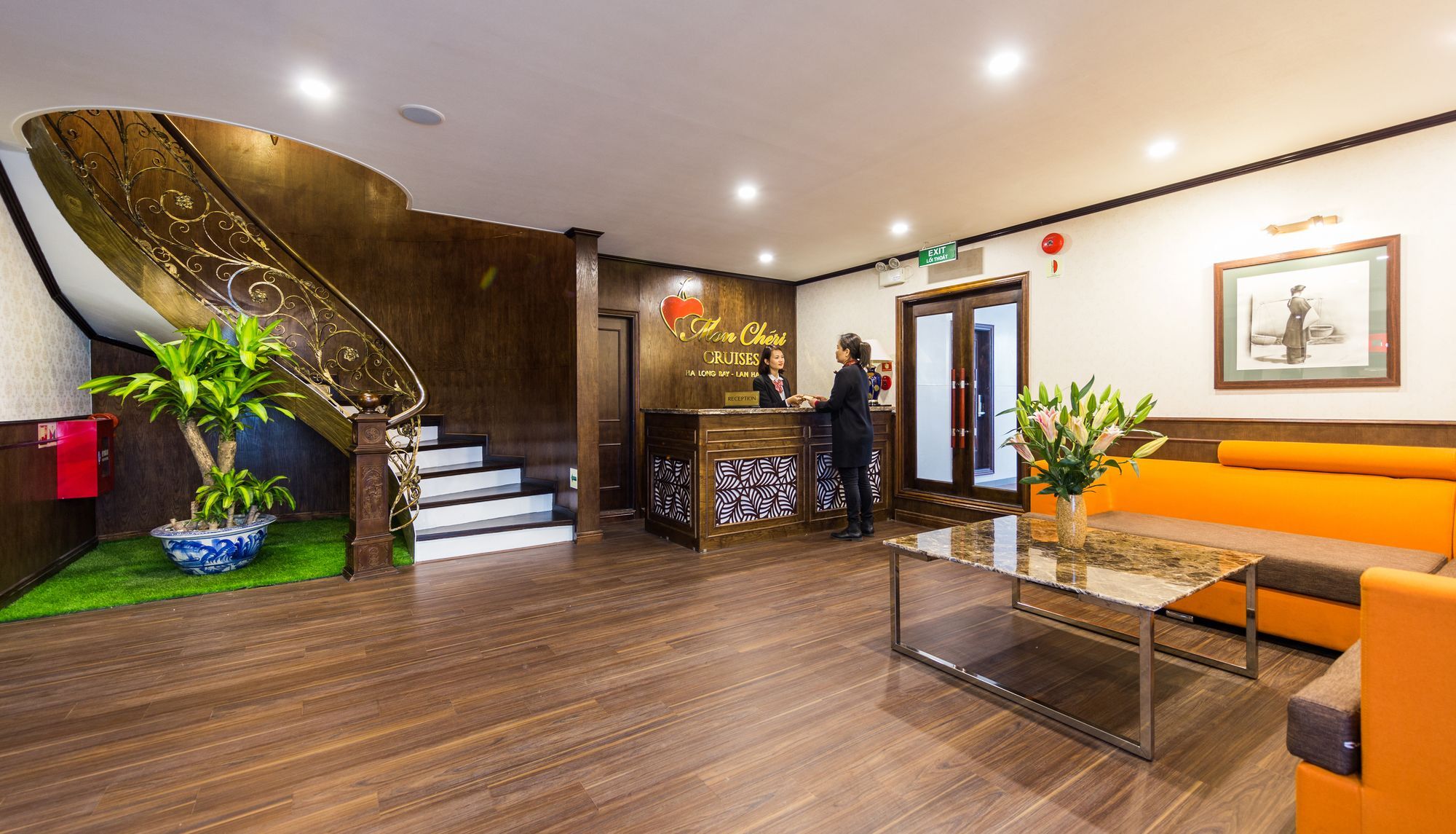 Hotel Mon Cheri Cruises 4*