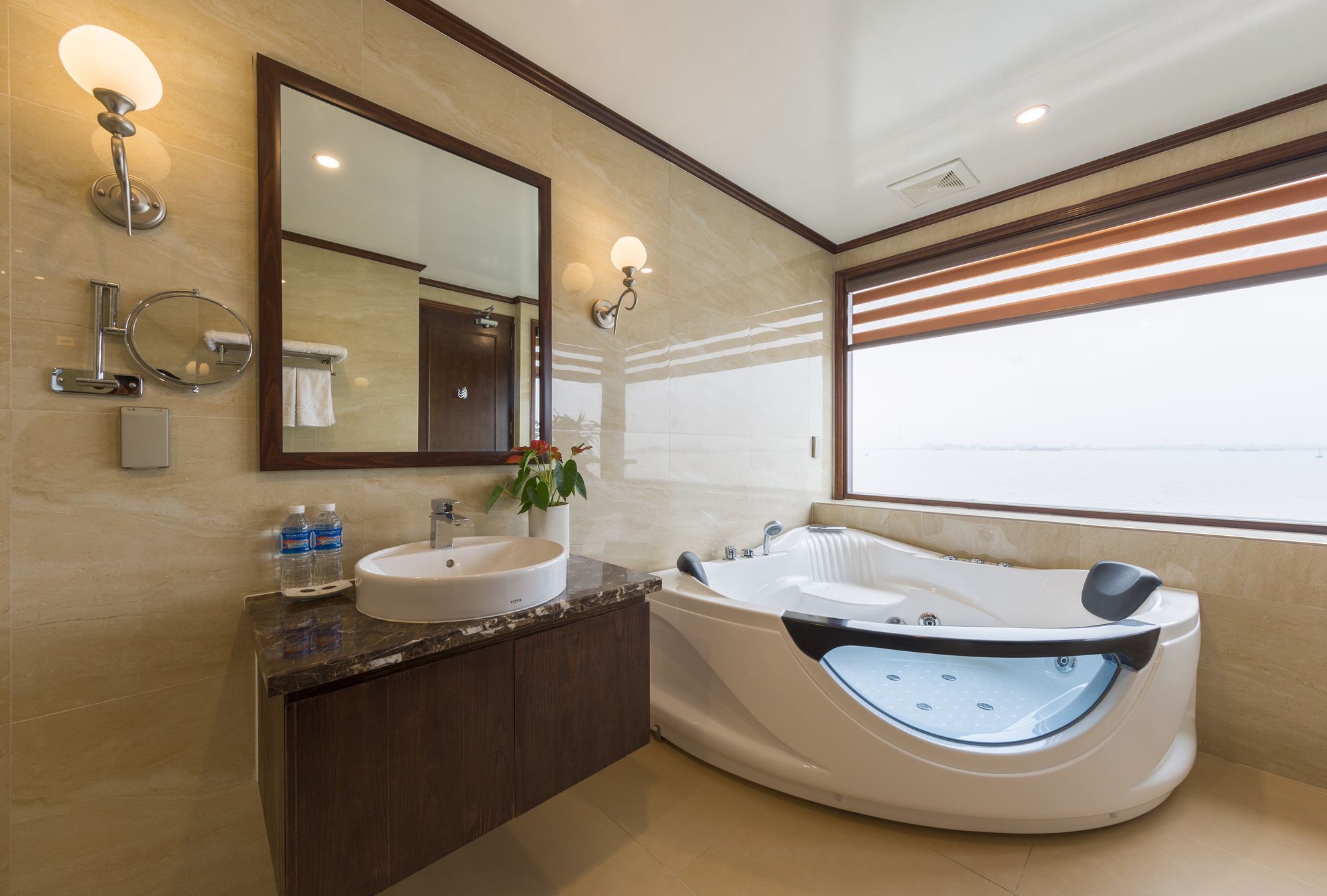 Mon Cheri Cruises Hotel 4*